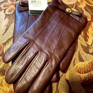 Women’s leather gloves